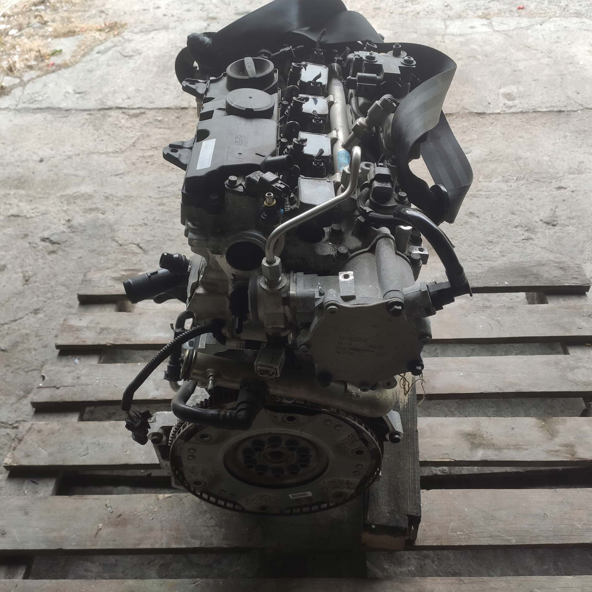 Moteur B 4204 T14 vue 2