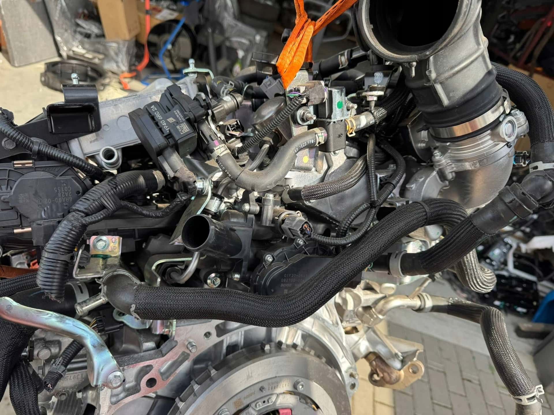 Moteur KR15DDT vue 5