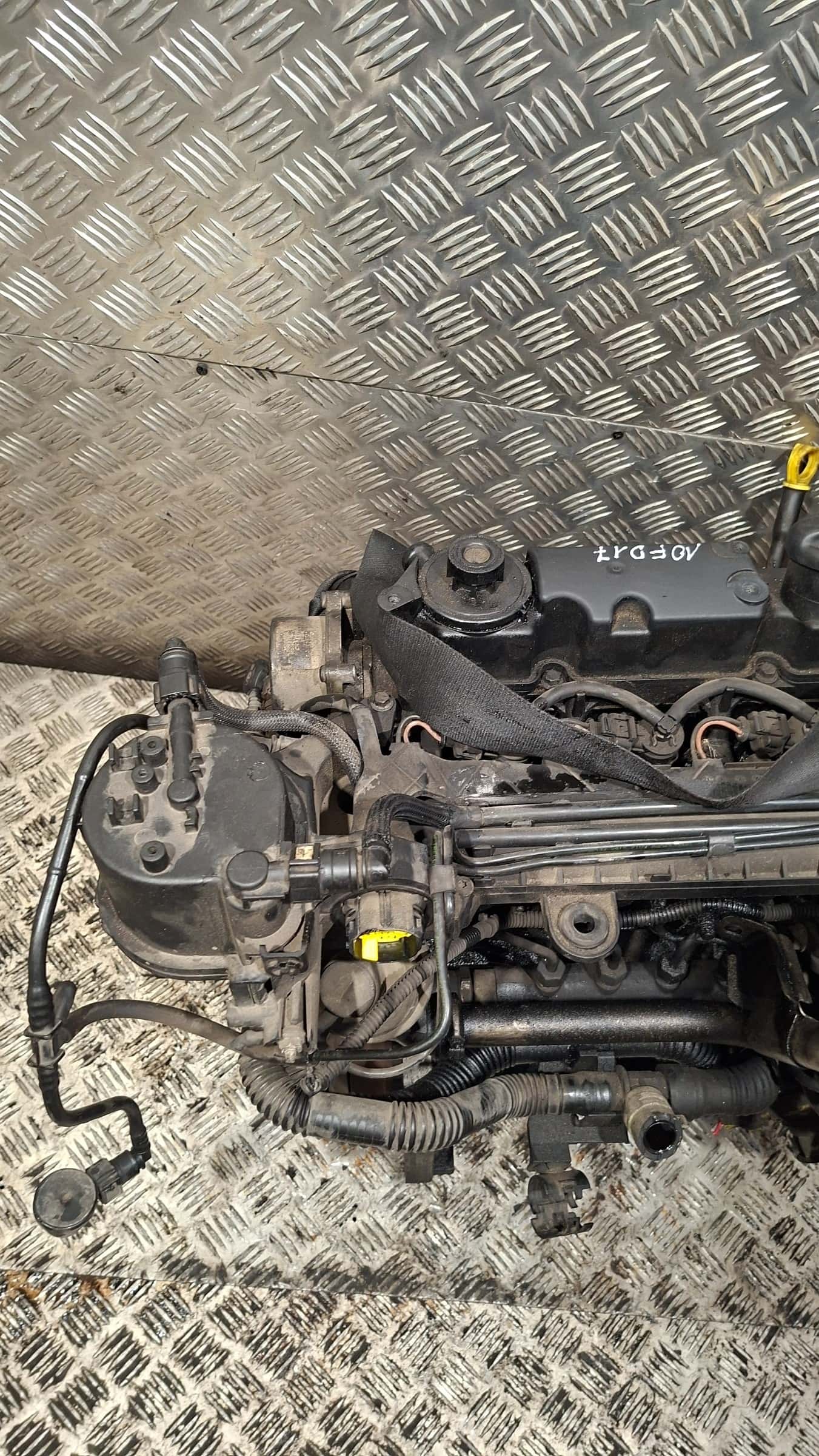 Moteur 8HZ (DV4TD) vue 5