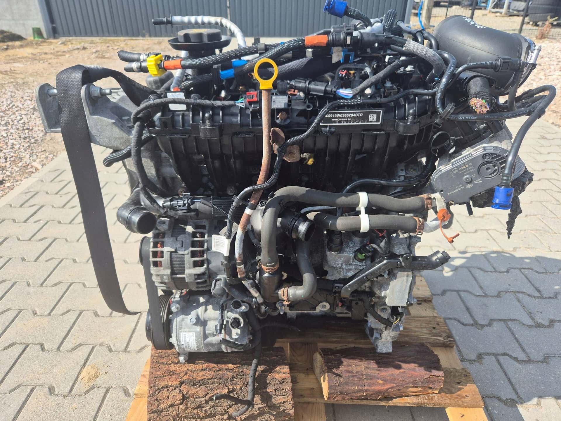 Moteur 204DTD(AJ20D4) vue 2