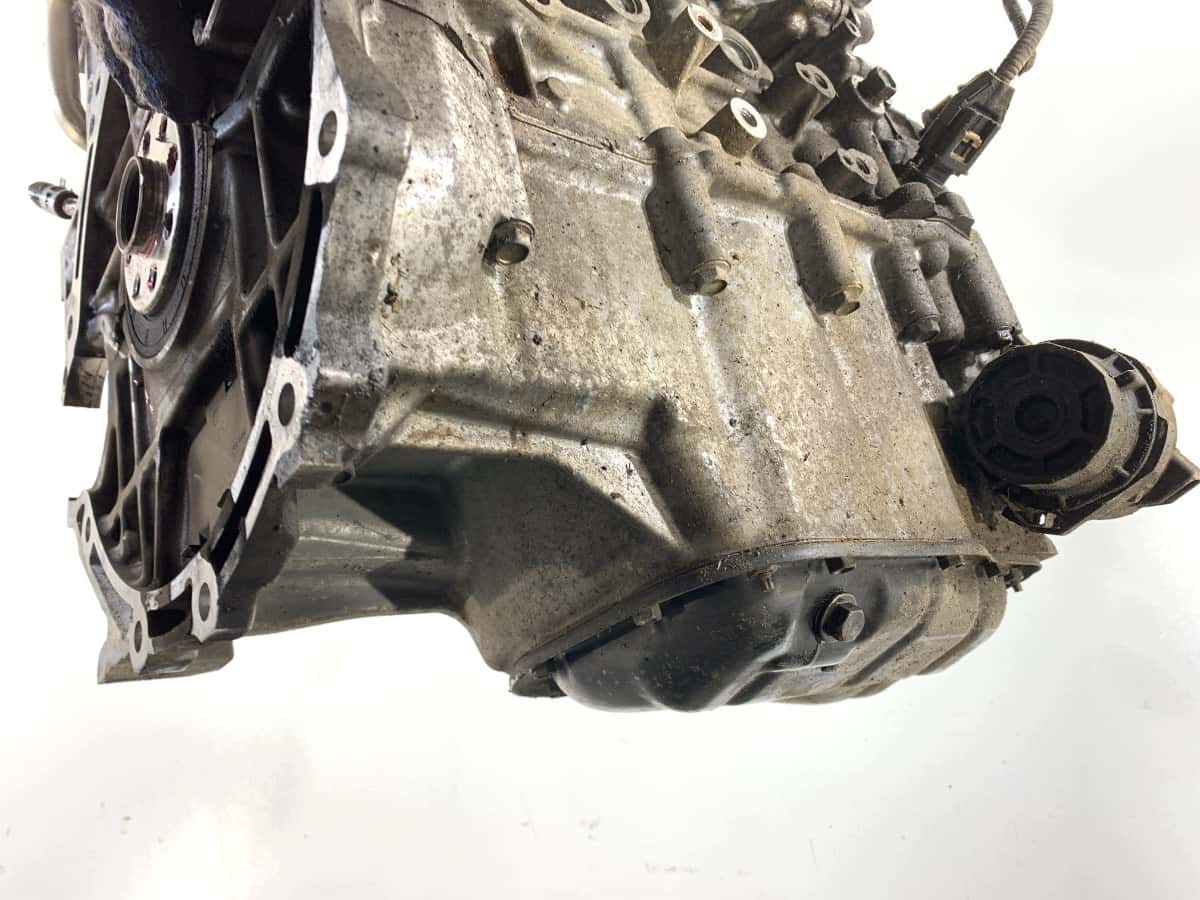 Moteur 2ZR-FAE vue 6