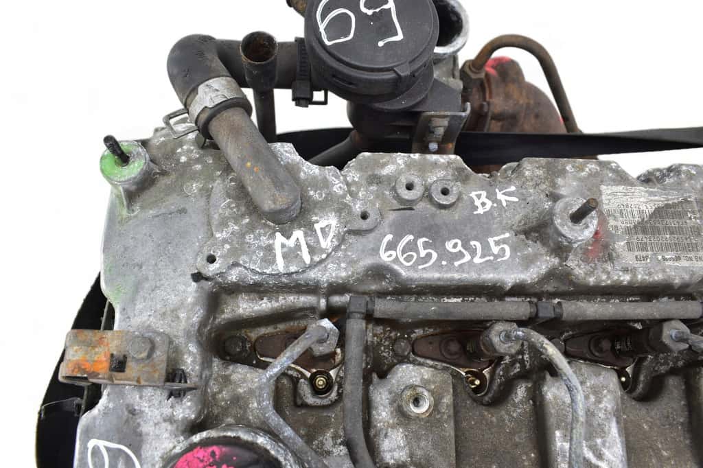 Moteur D27DT vue 2