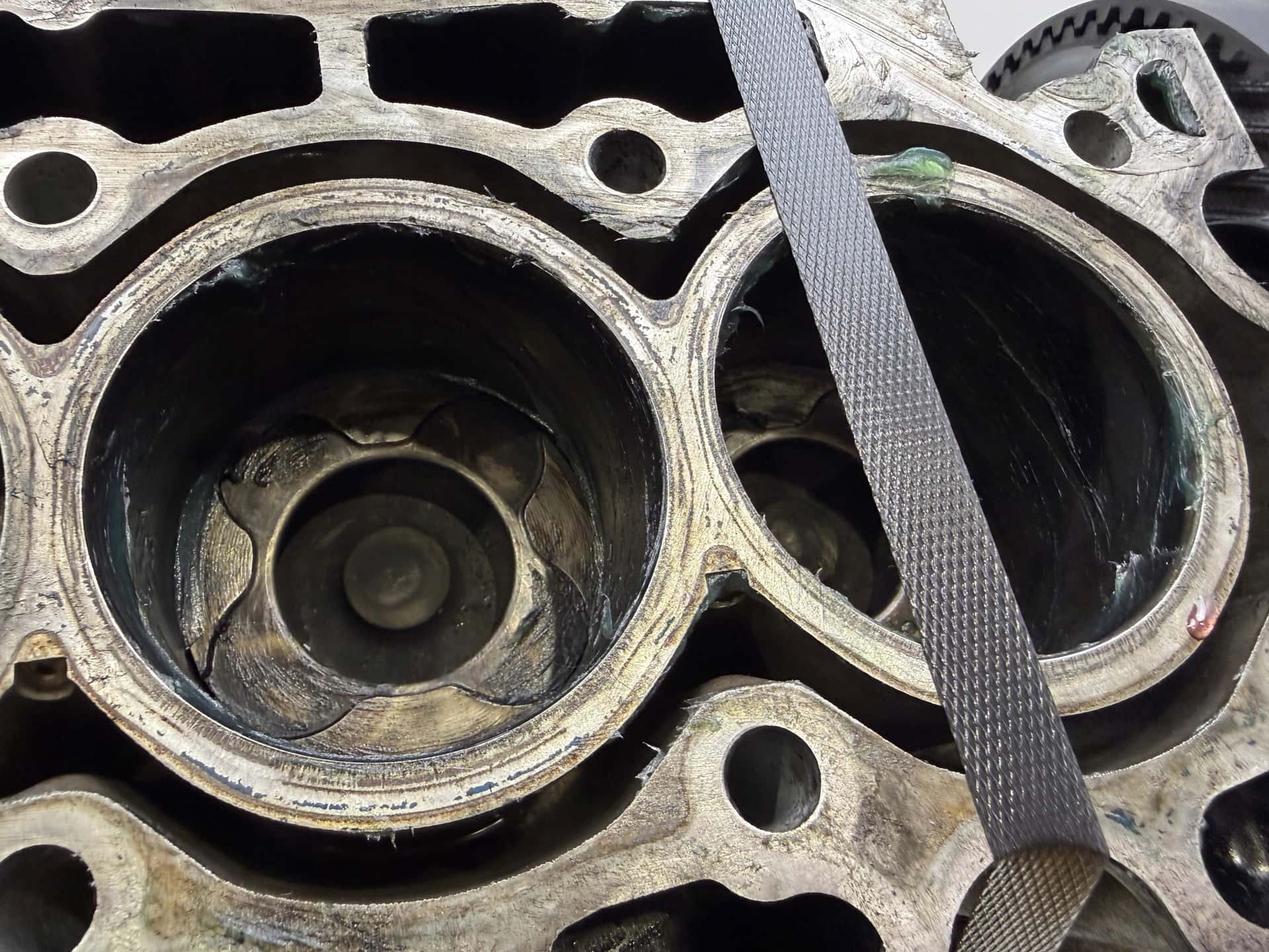 Moteur 9HU (DV6UTED4) vue 4