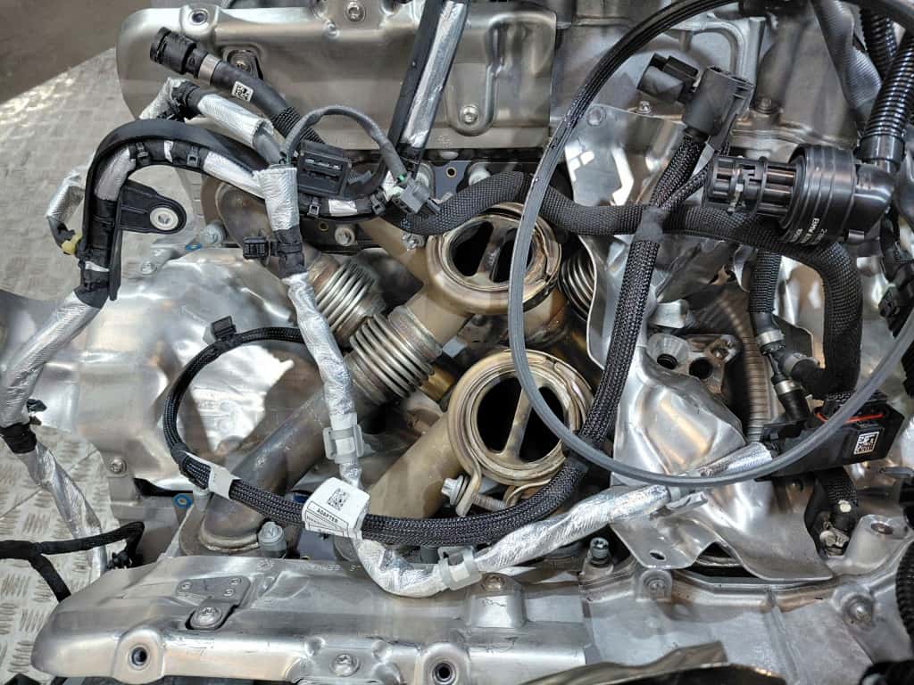 Moteur S68 B44 A vue 7