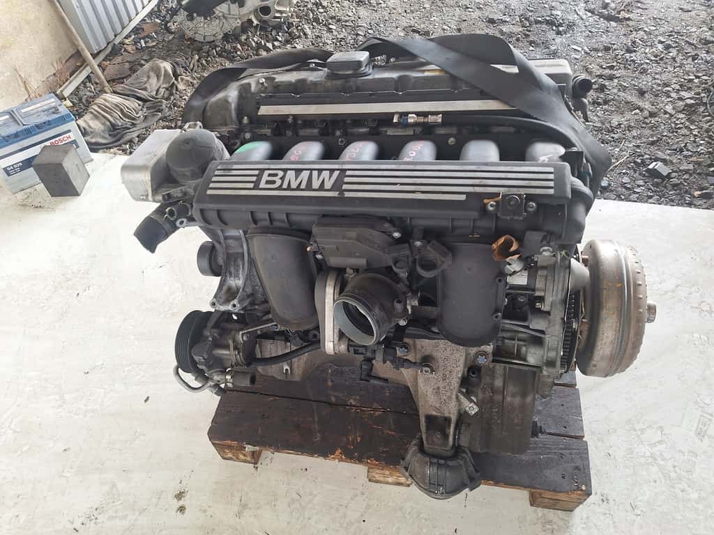 Moteur N53 B30 A vue 3