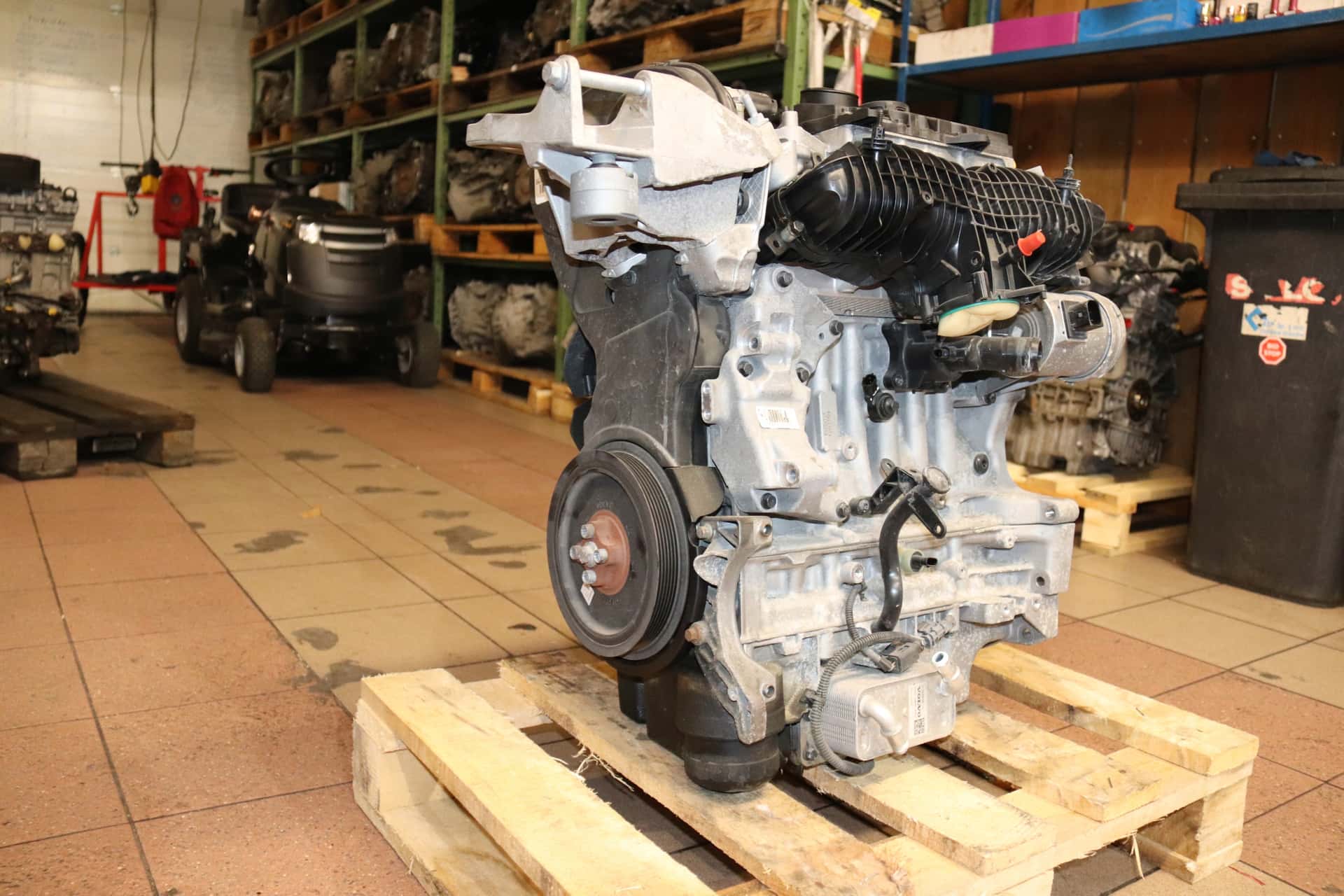 Moteur B 4204 T19 vue 5