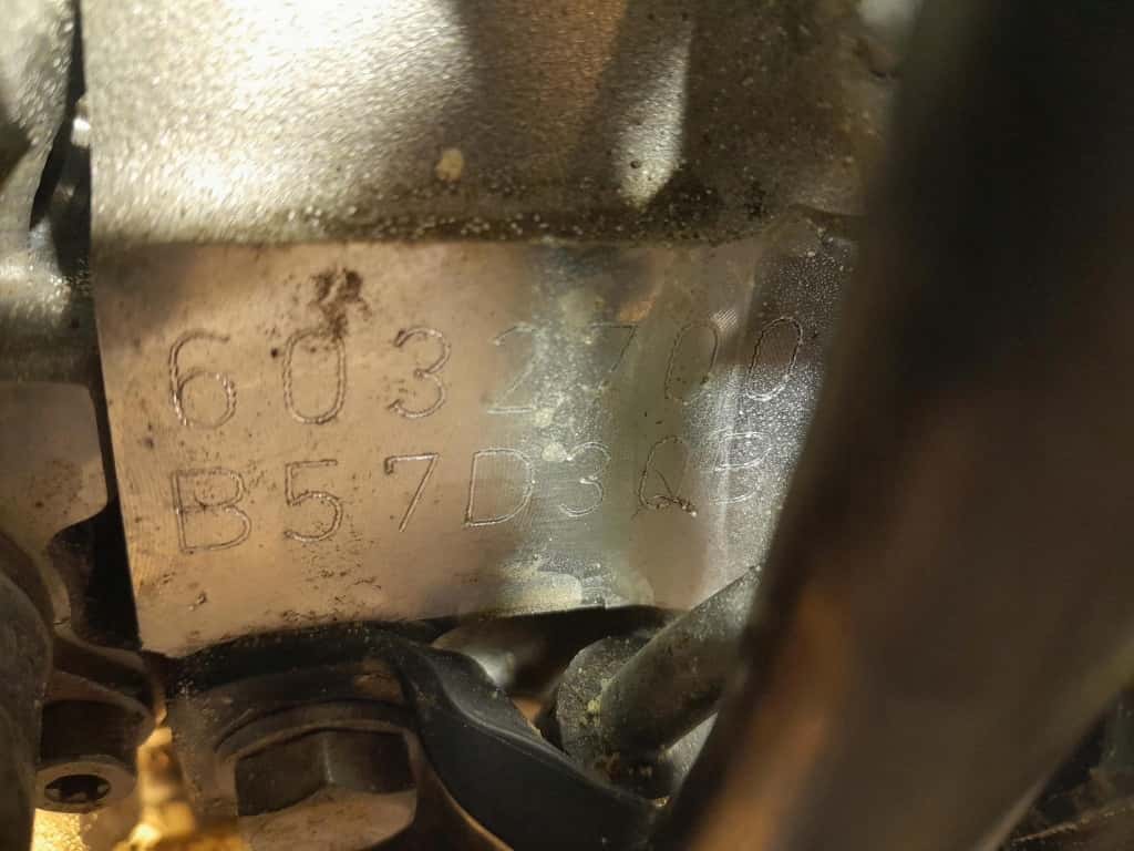 Moteur B57 D30 B vue 3