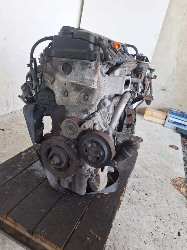 Moteur R20A2 vue 3