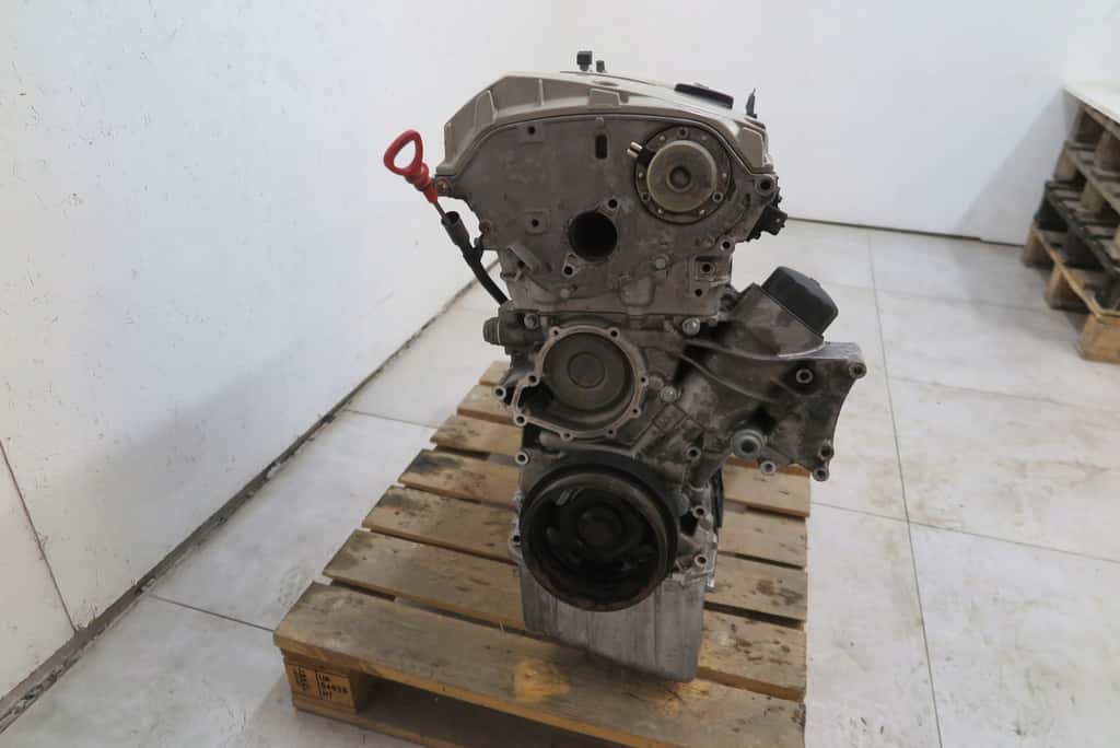 Moteur M 111.945 vue 3