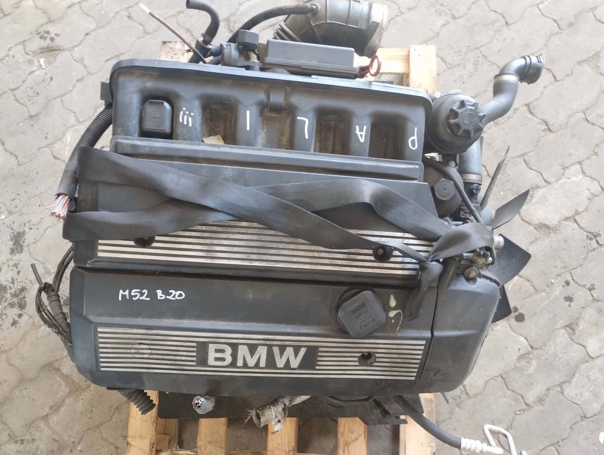 Moteur M52 B20 (206S3) vue 5