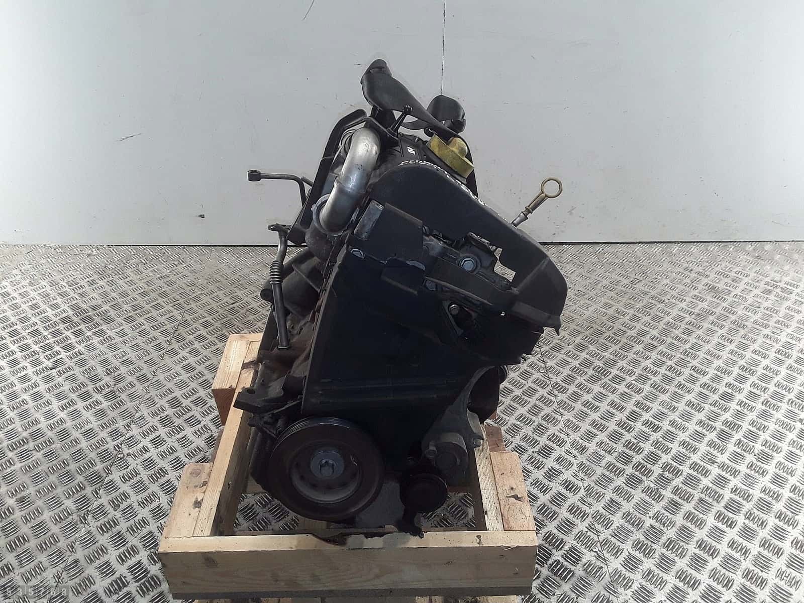 Moteur K9K 728 vue 3