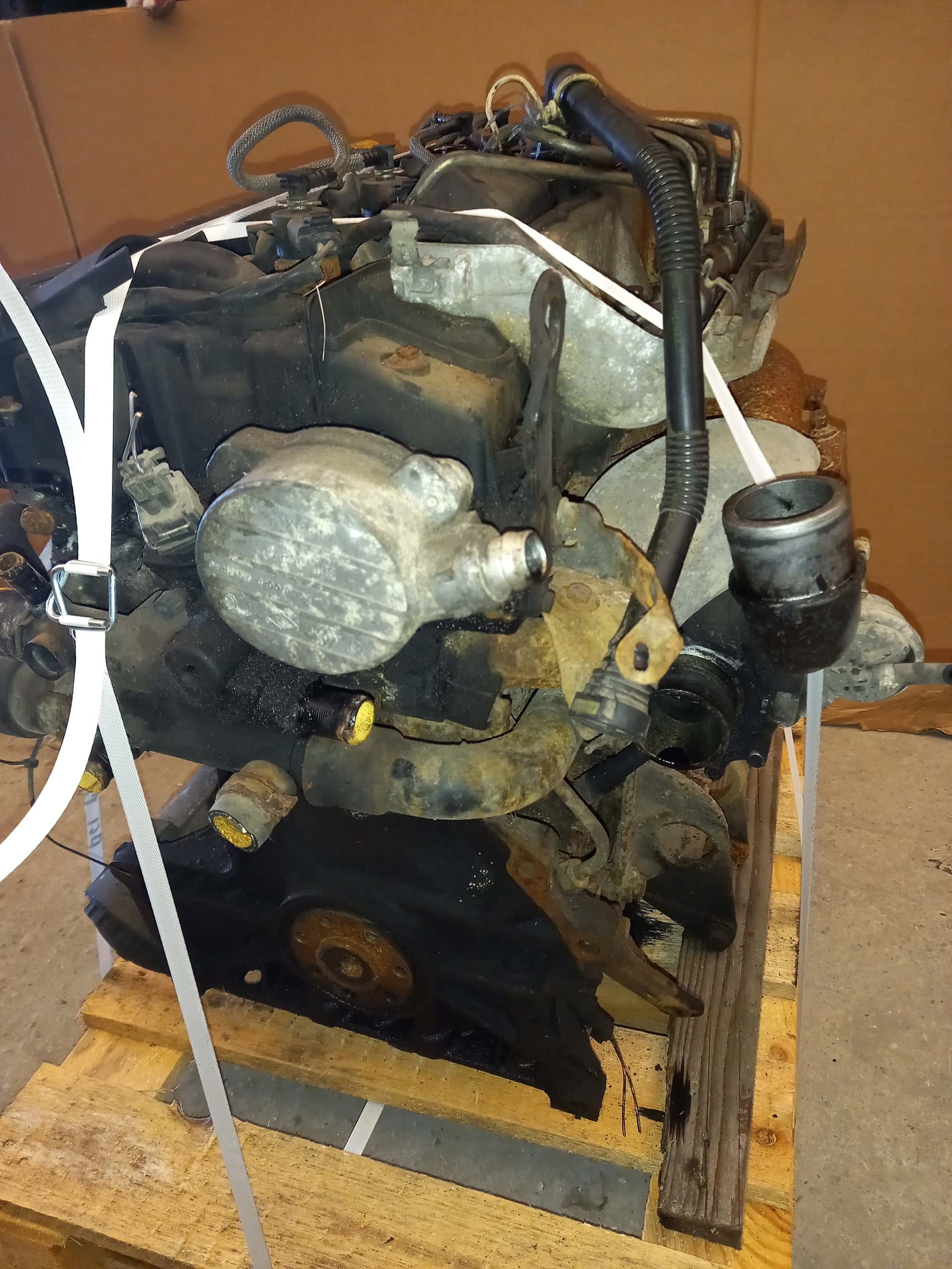 Moteur G9U 754 vue 3