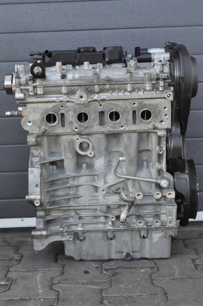 Moteur B 4204 T19 vue 3