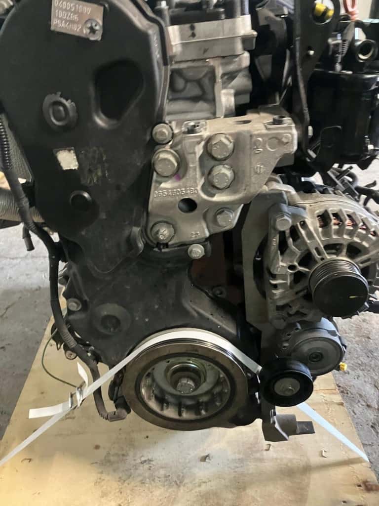Moteur 4HL (DW12C) vue 3