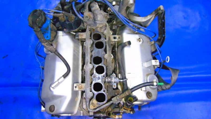 Moteur 6G72 (SOHC 12V) vue 7