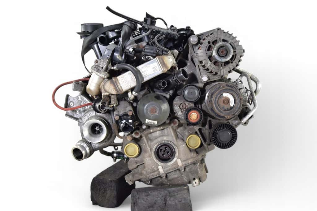Moteur N47 D20 C vue 7