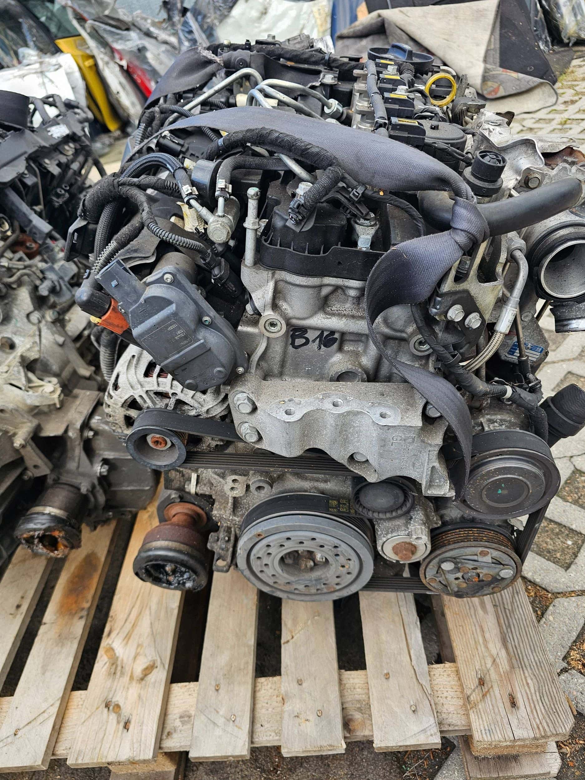 Moteur B 16 DTH vue 2