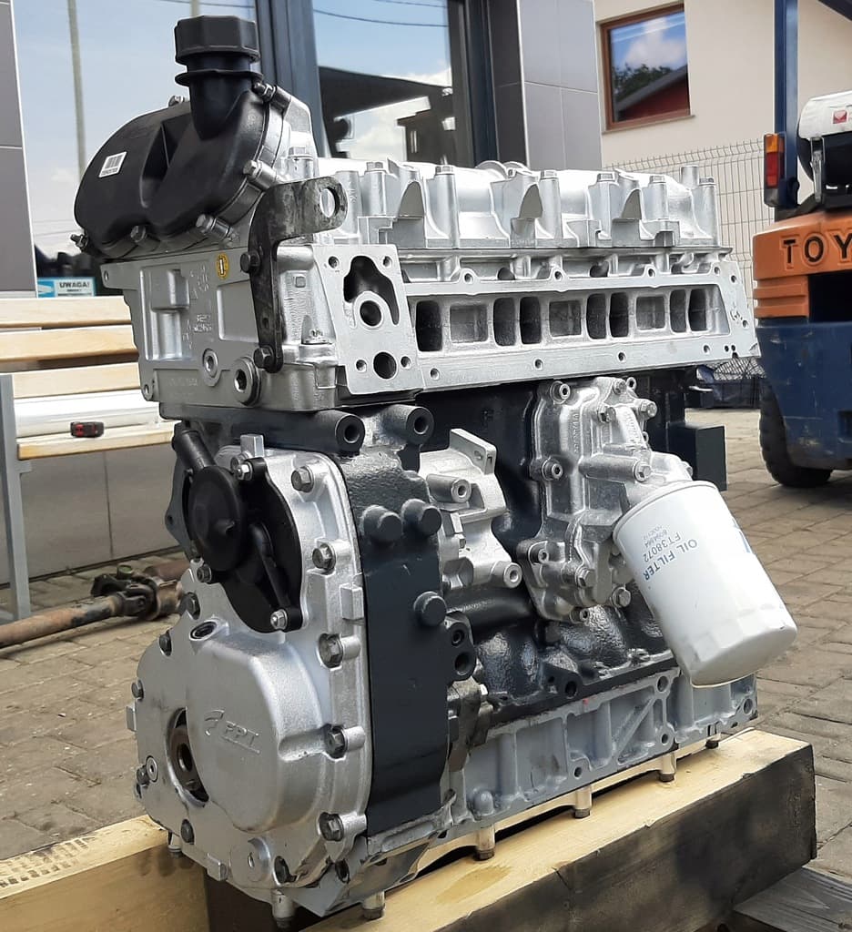 Moteur F1CE3481D — vue 2