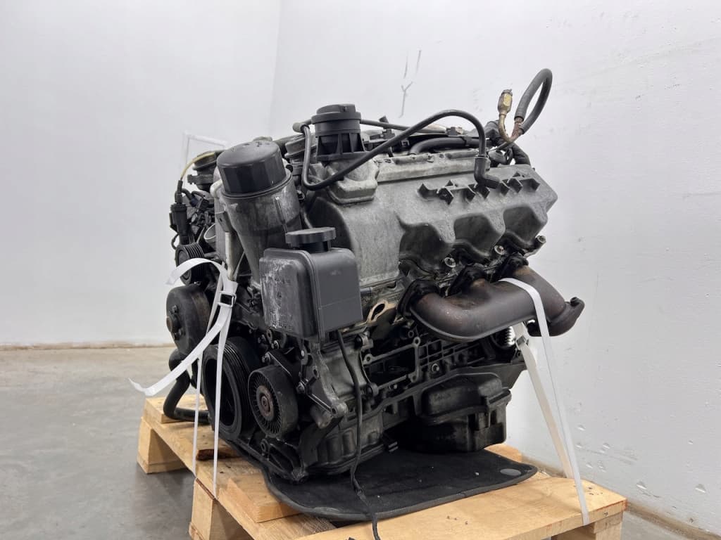 Moteur M 112.973 — vue 7