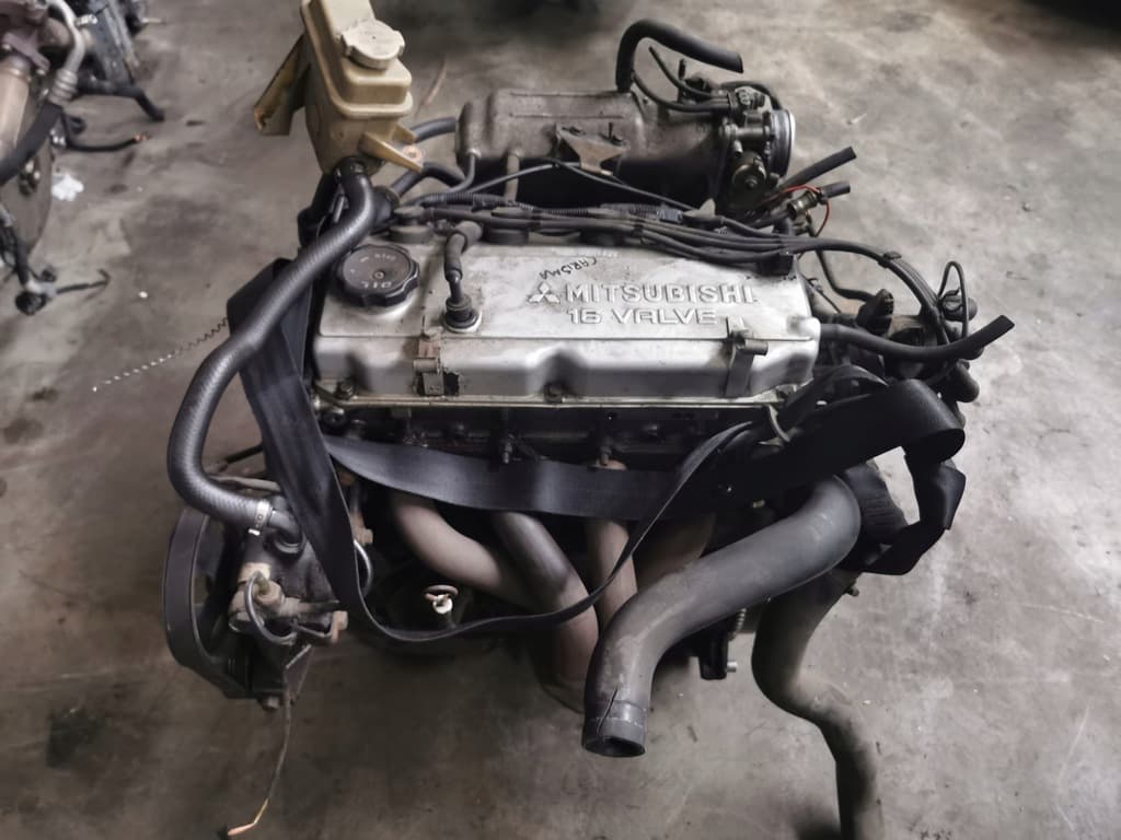 Moteur 4G93 (DOHC 16V) pour Mitsubishi Carisma 1.8 Petrol