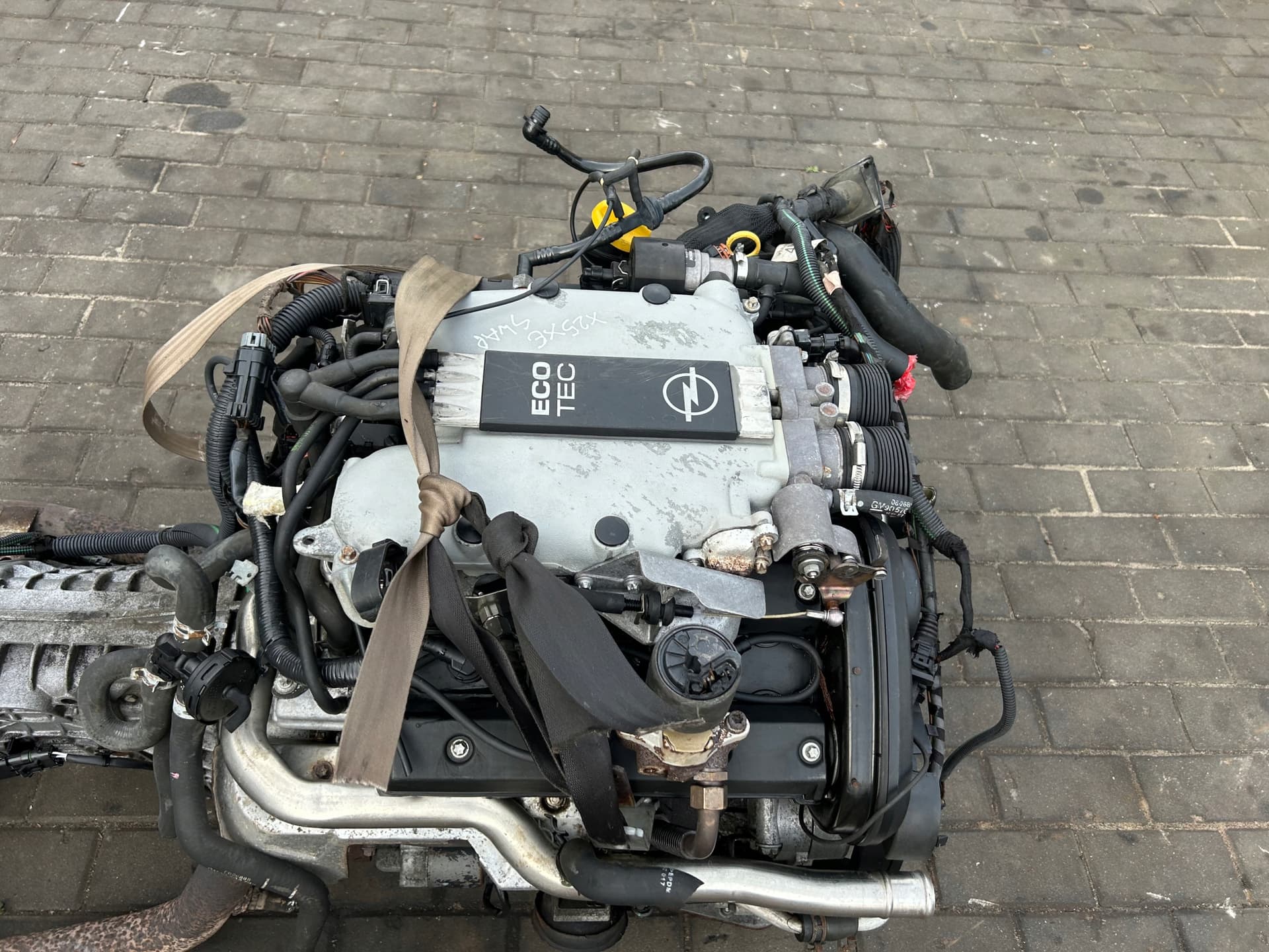 Moteur X 25 XE — vue 3