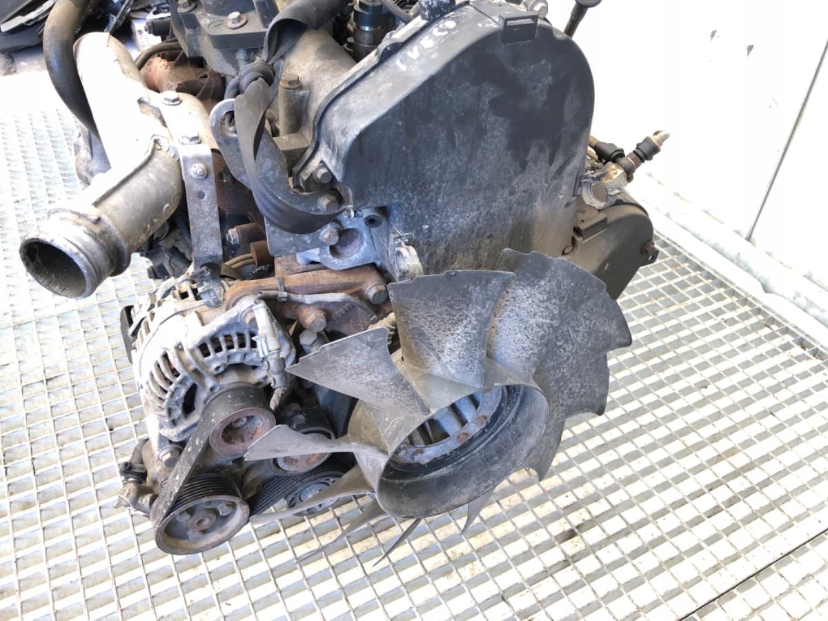 Moteur F1AE0481M — vue 4