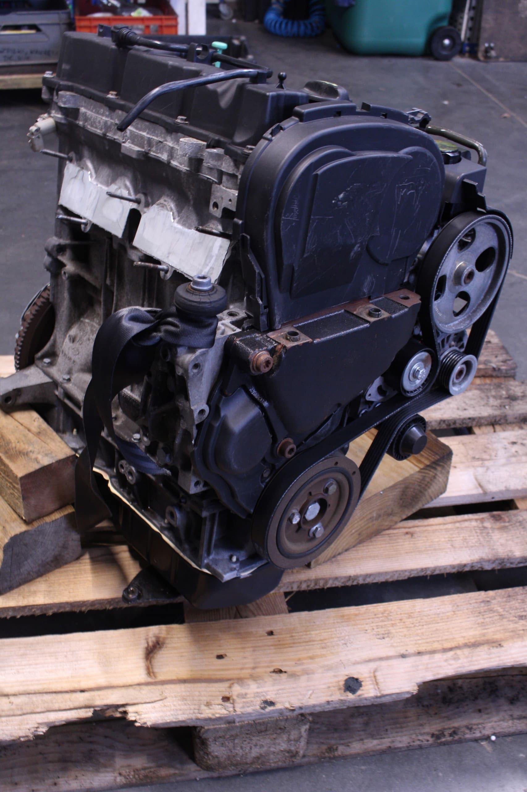 Moteur KFU (ET3J4) — vue 2