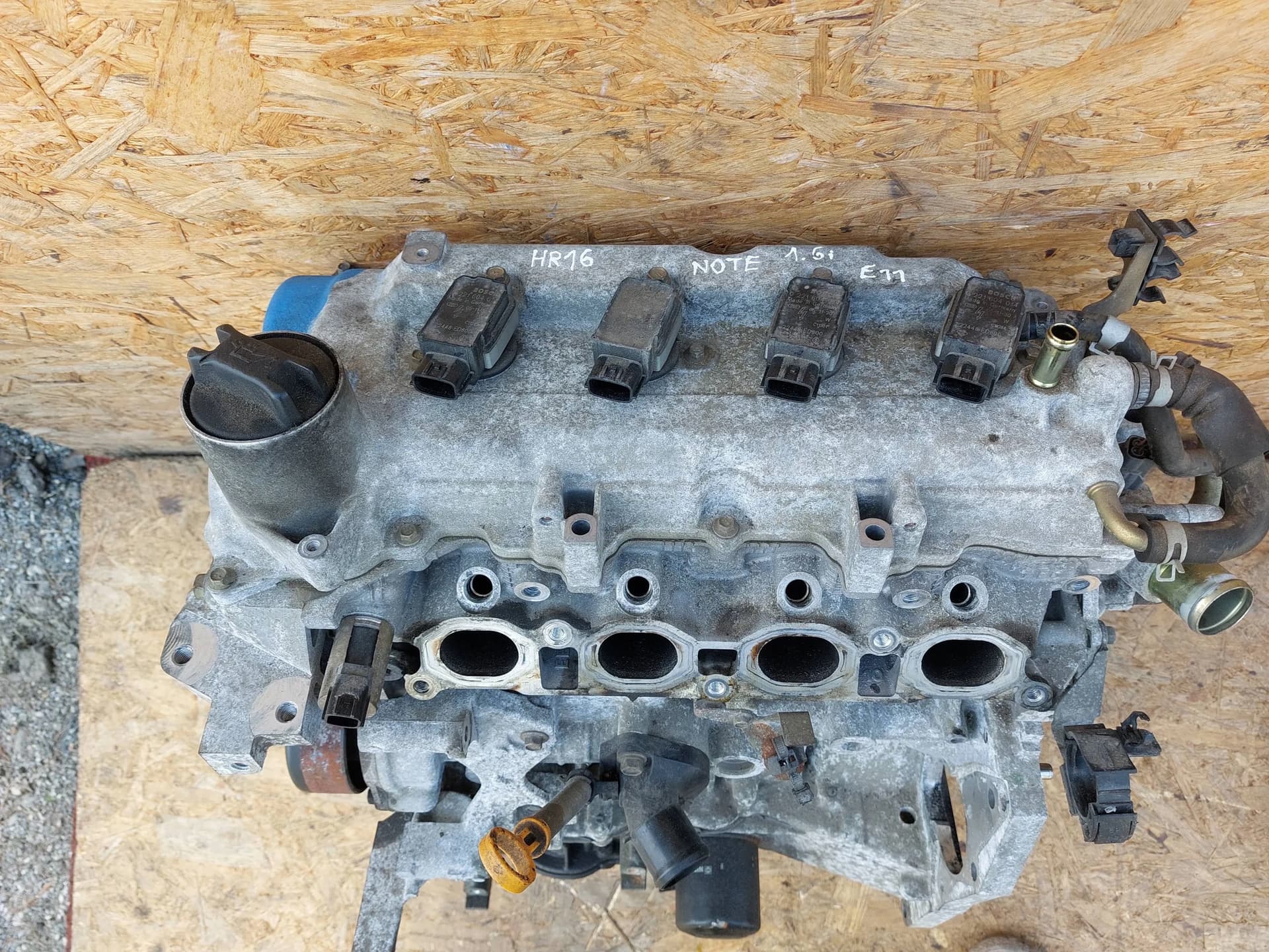 Moteur HR16DE — vue 3