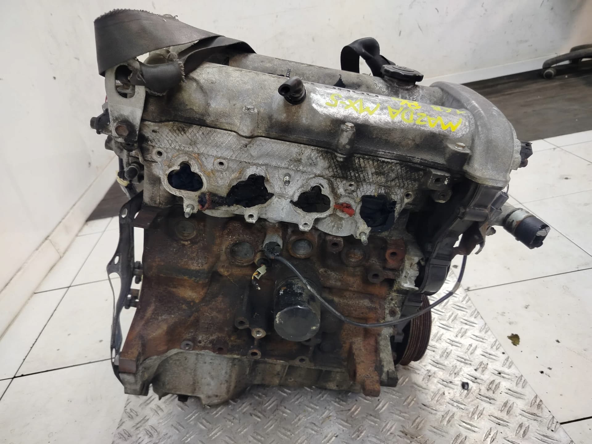 Moteur B6ZE — vue 4