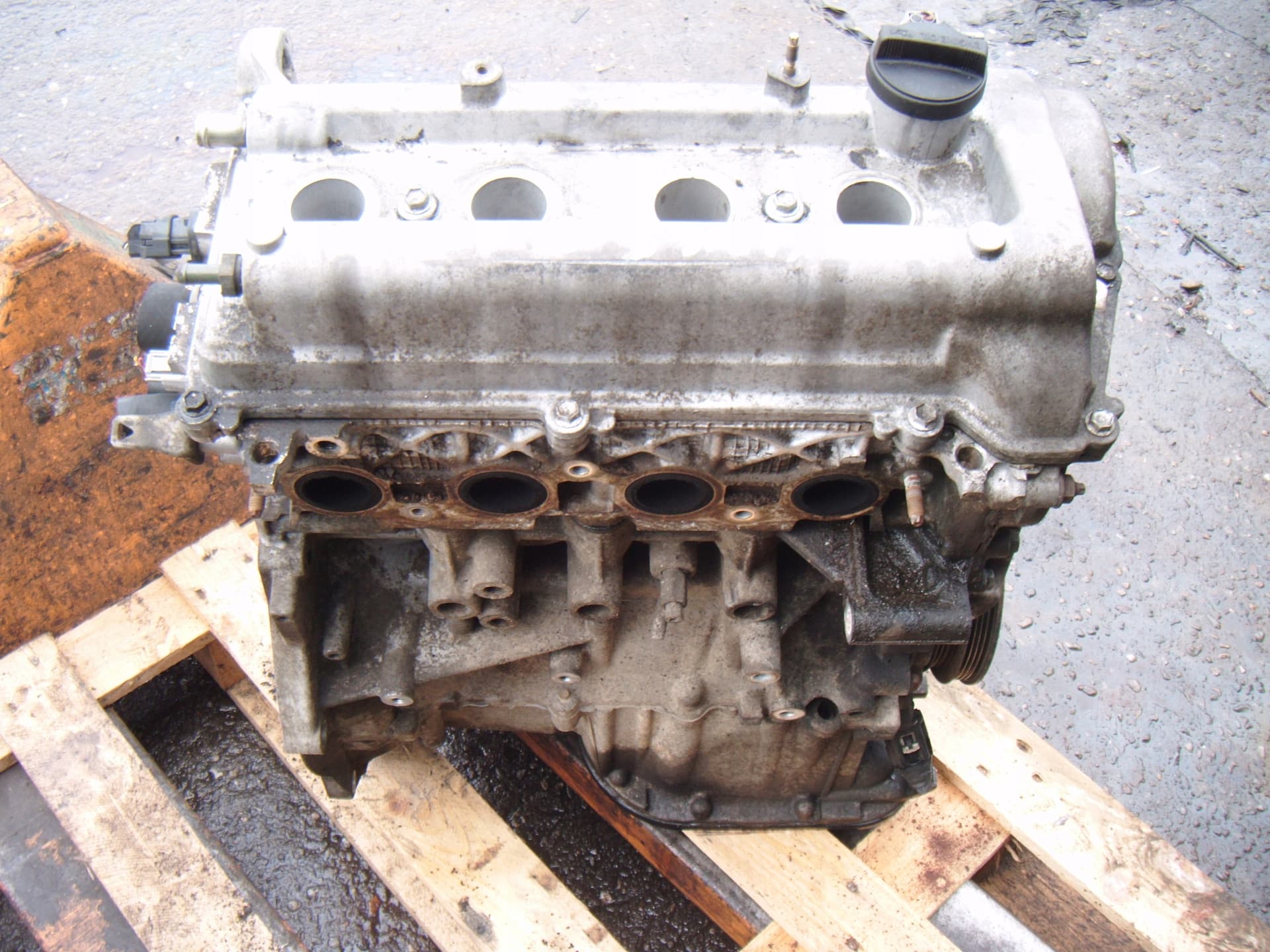 Moteur 2NZ-FE — vue 2