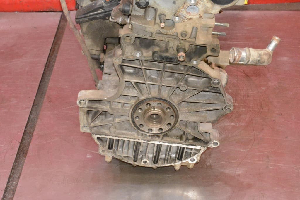 Moteur B 5244 S — vue 16