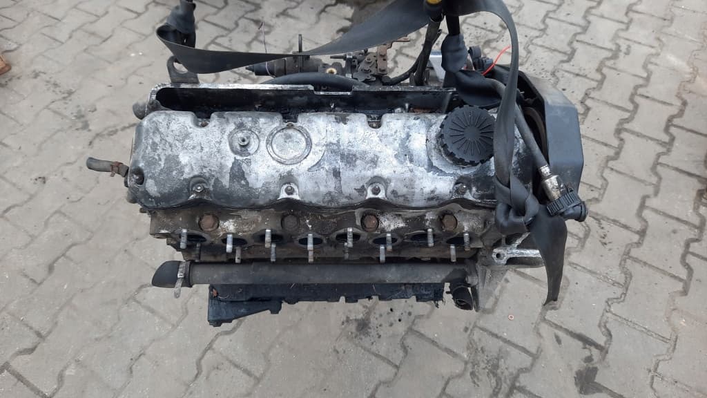 Moteur 8140.27.2580 pour Renault Master 2.5 Diesel