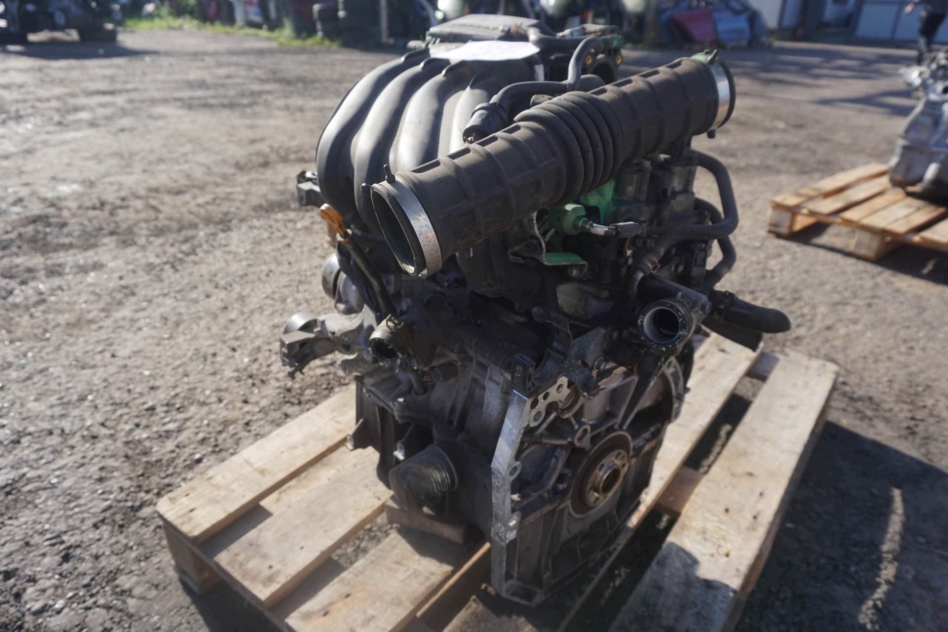 Moteur HR16DE — vue 3