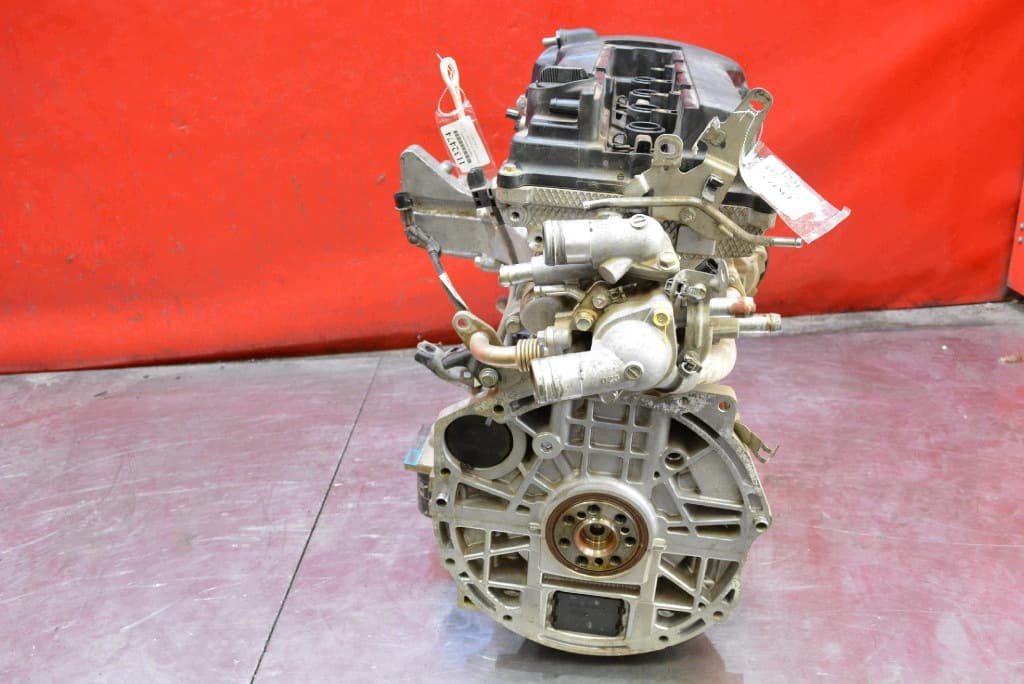 Moteur 4B11 — vue 12