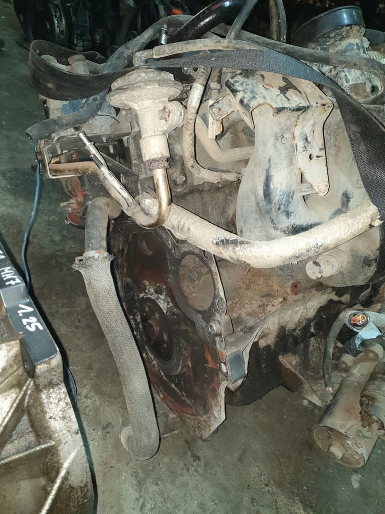 Moteur YF — vue 4