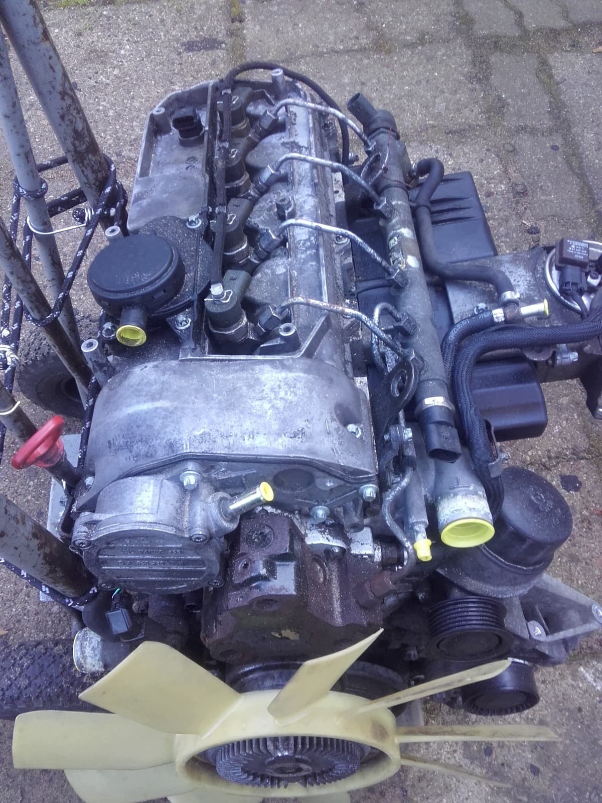 Moteur M 112.976 — vue 2