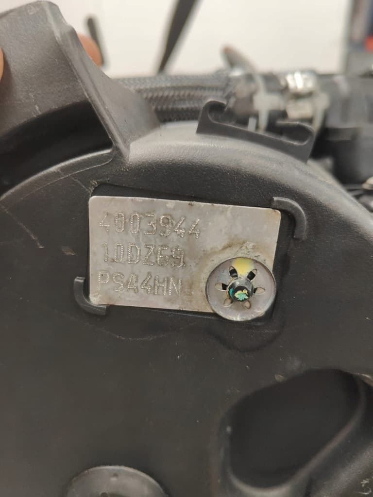 Moteur 4HN — vue 4