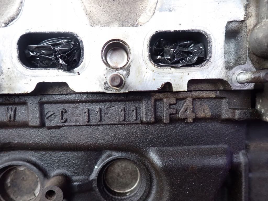 Moteur F4R 700 — vue 4