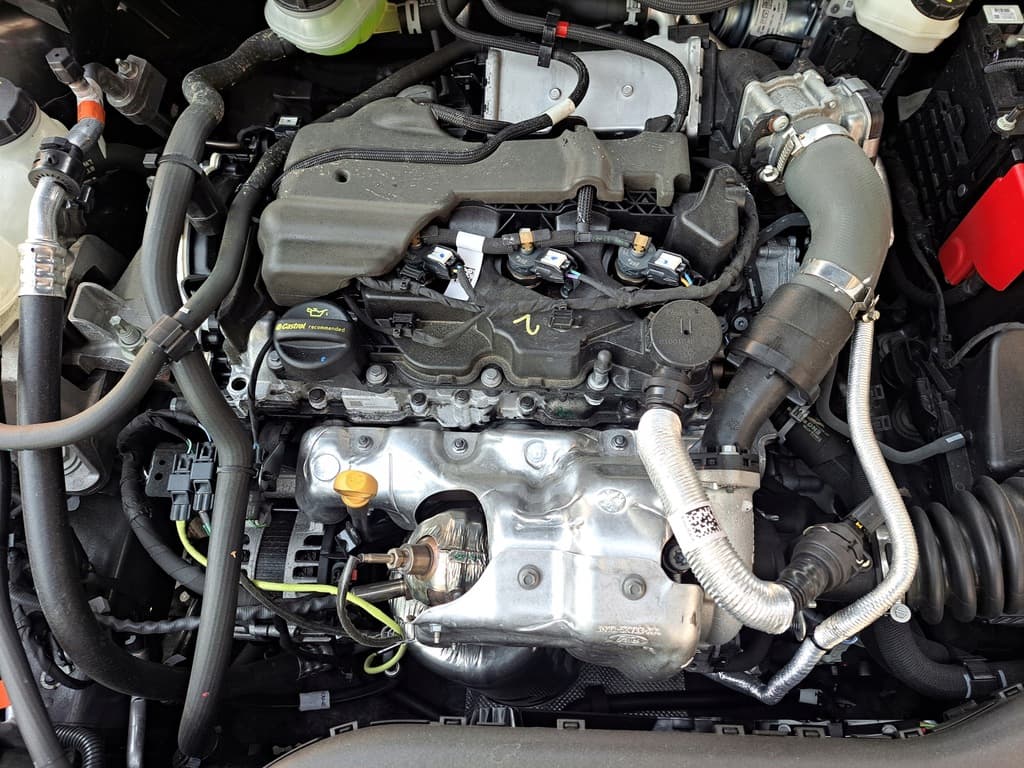 Moteur Y9DA — vue 5