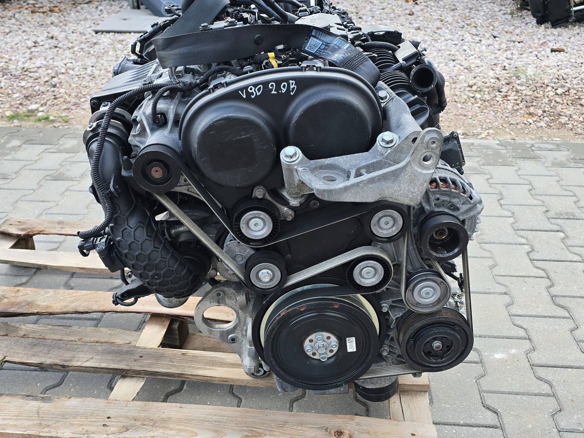 Moteur B 4204 T29 — vue 4