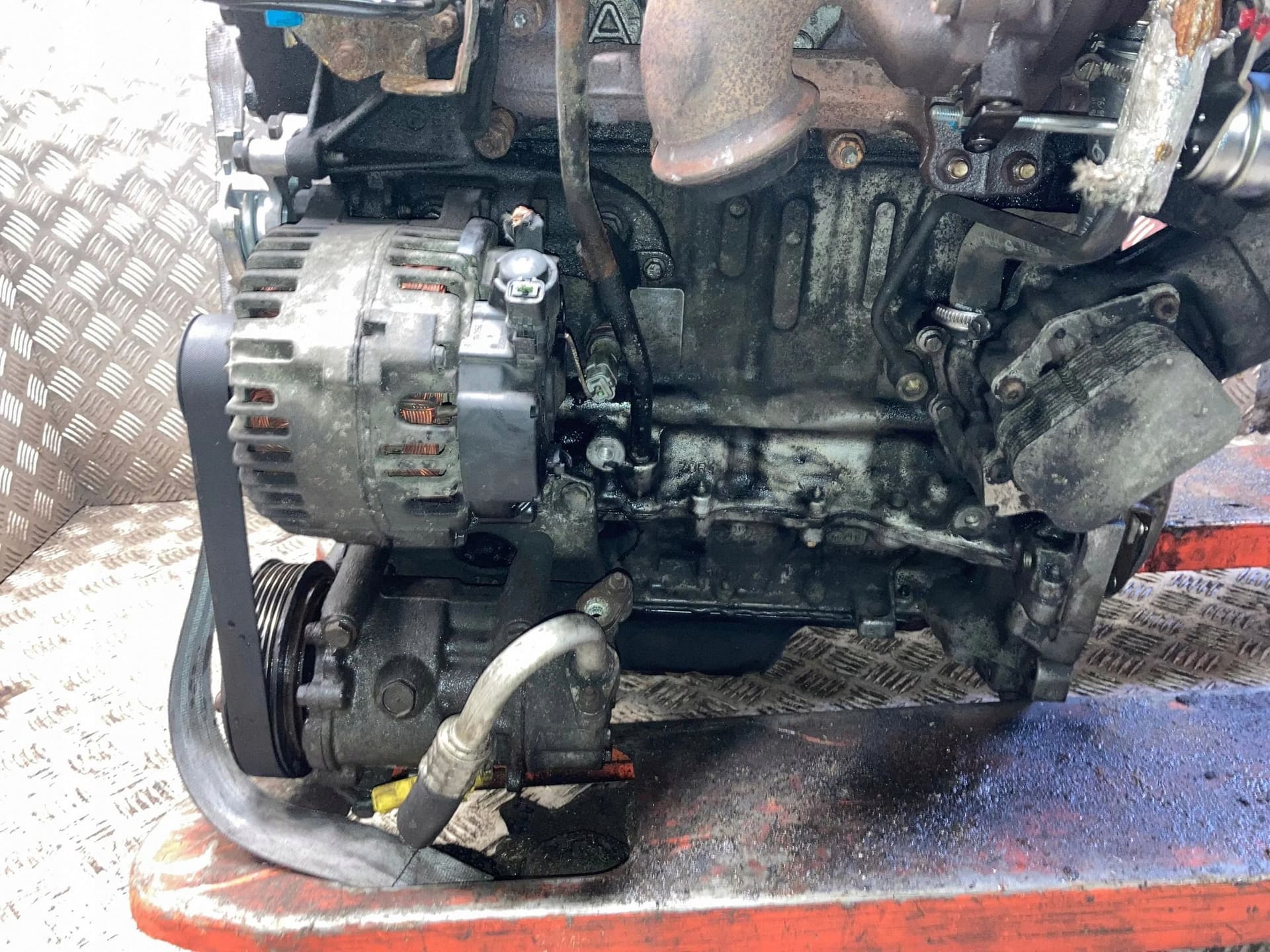 Moteur 8HZ (DV4TD) — vue 7