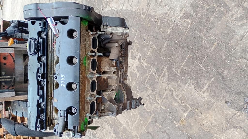 Moteur 6FZ (EW7J4) pour Peugeot 406 1.8 Petrol/Liquified Petroleum Gas (LPG)