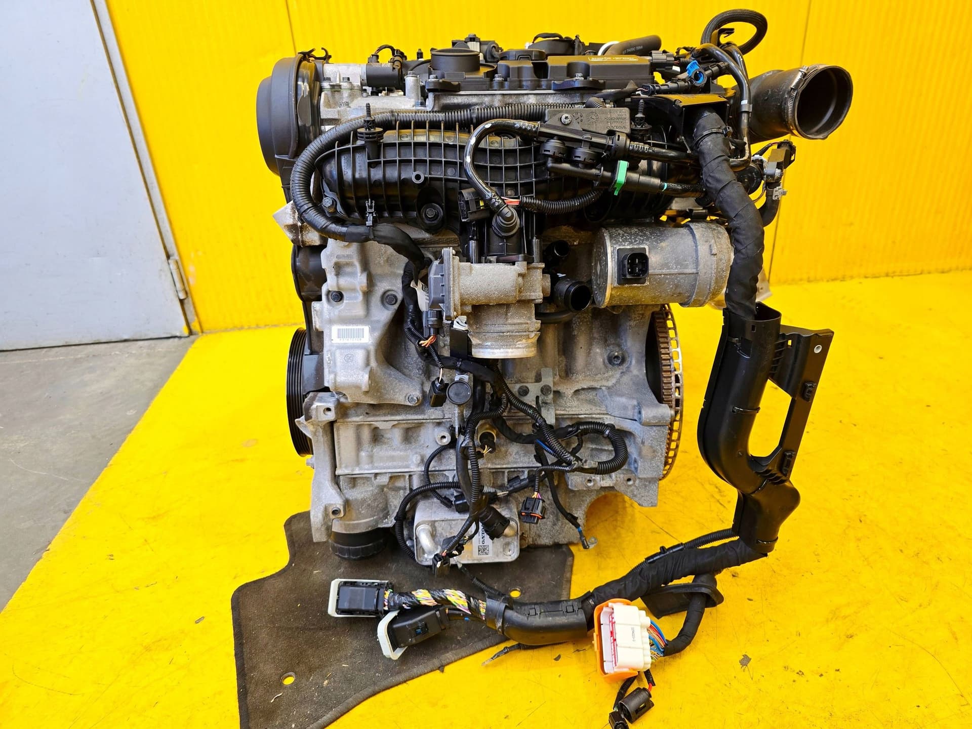 Moteur B 4204 T26 — vue 4