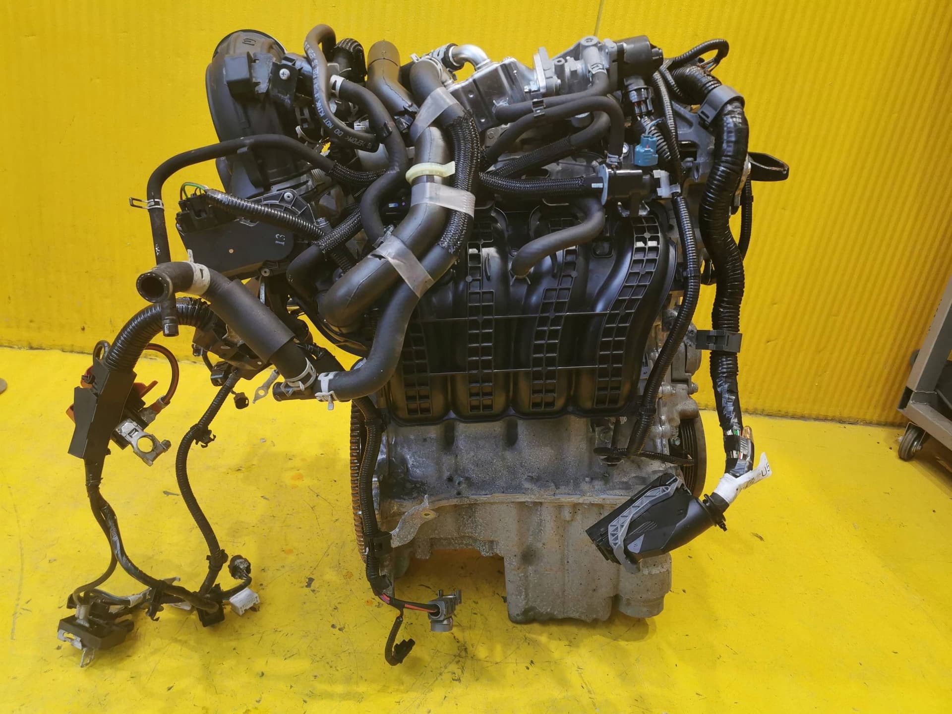 Moteur 2NR-FKE — vue 3