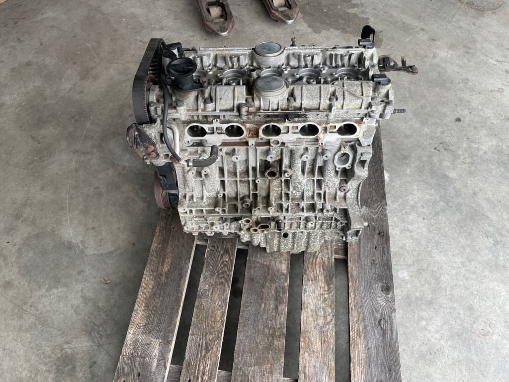 Moteur B 5254 T3 - Image 1
