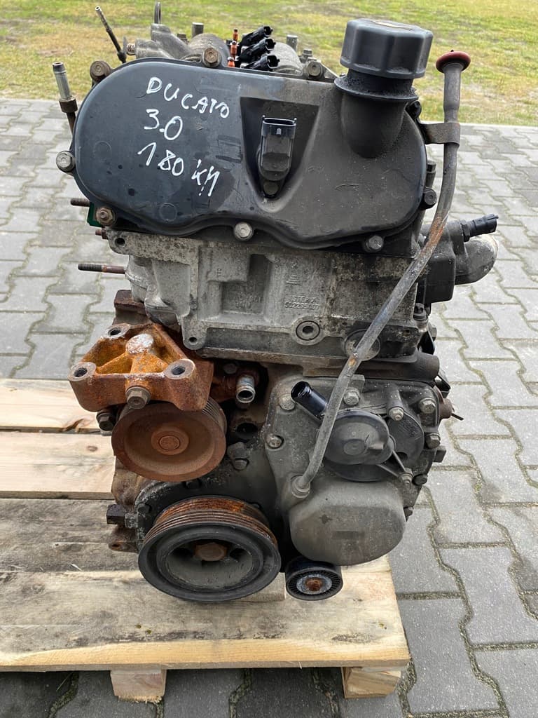 Moteur F1CE3481E — vue 3