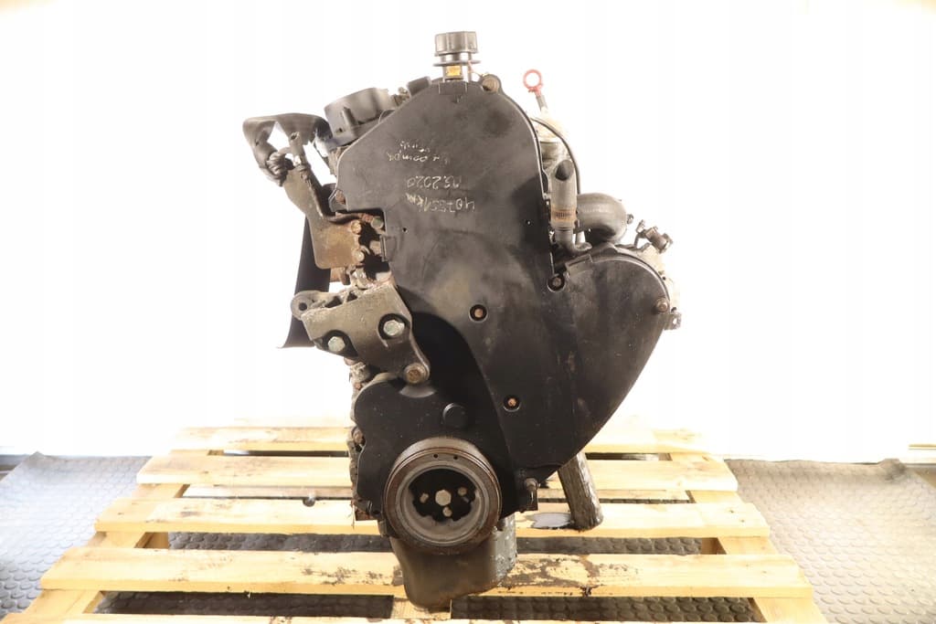 Moteur F1AE0481C — vue 3