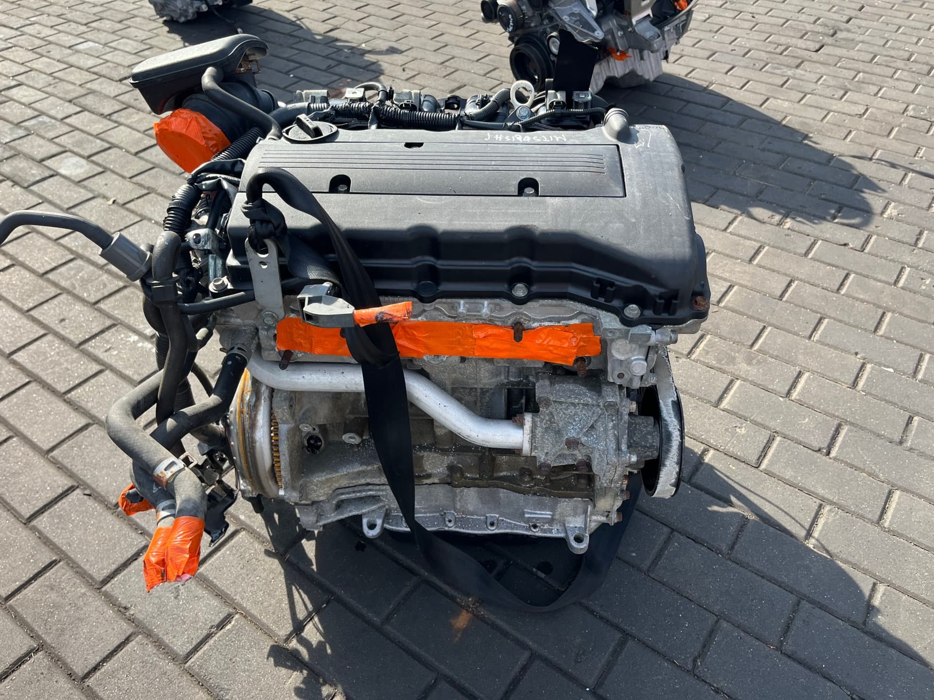 Moteur 4B12 — vue 5