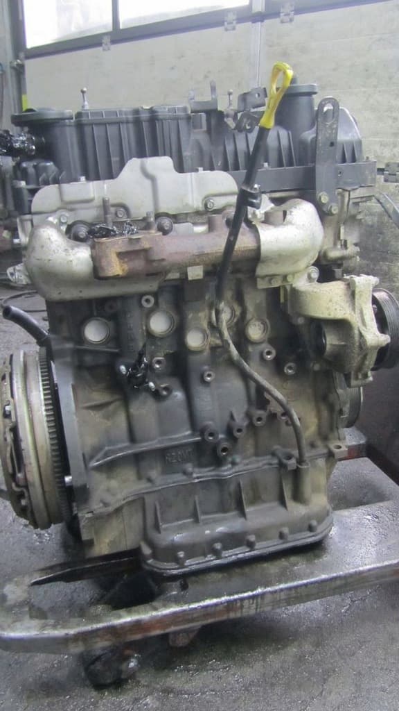Moteur D4HA — vue 4