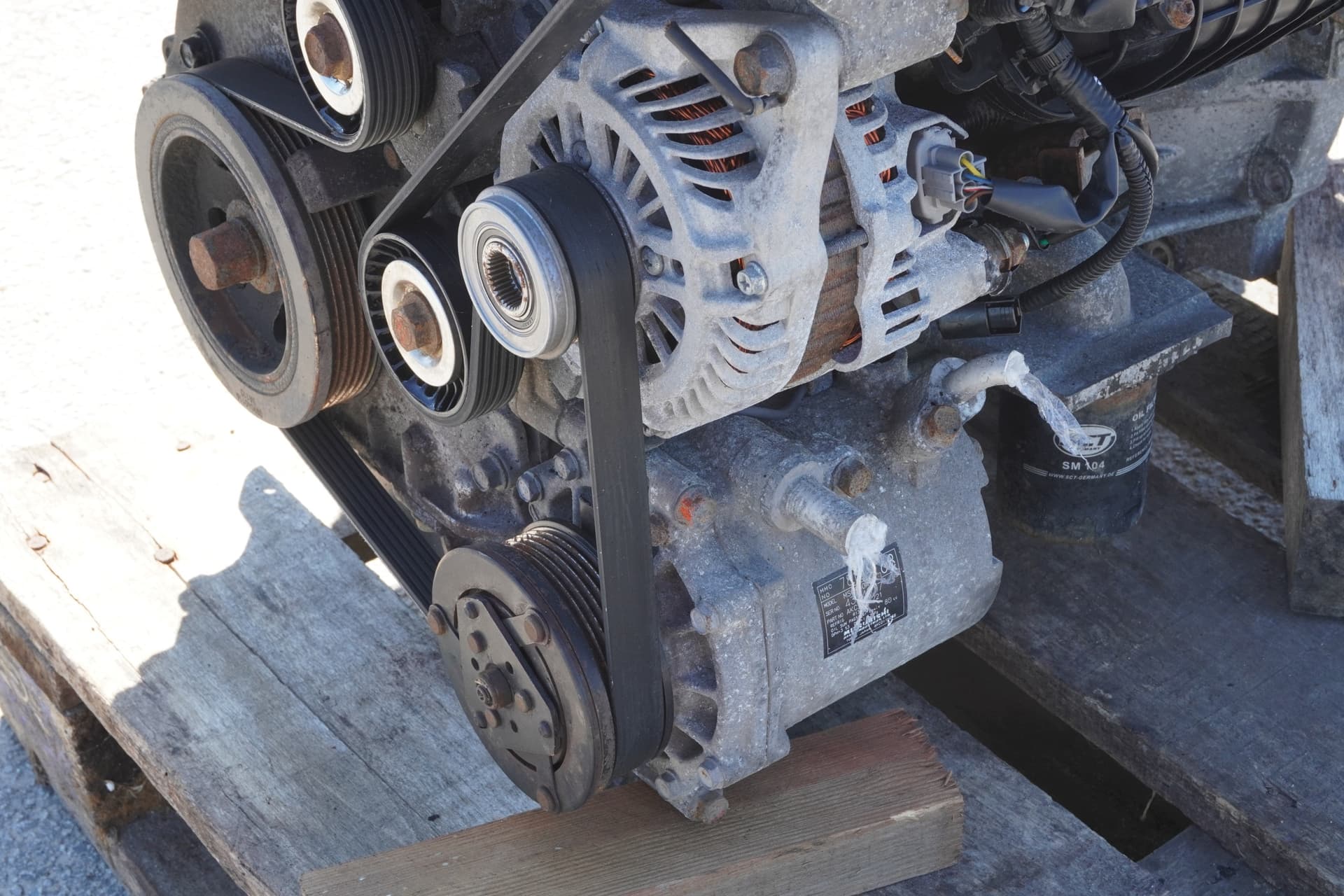 Moteur 4B10 — vue 8